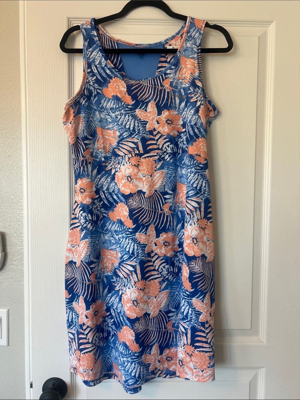 LIKE NEW Columbia Sportswear Company Floral Dress with Peach Bloom Print size L